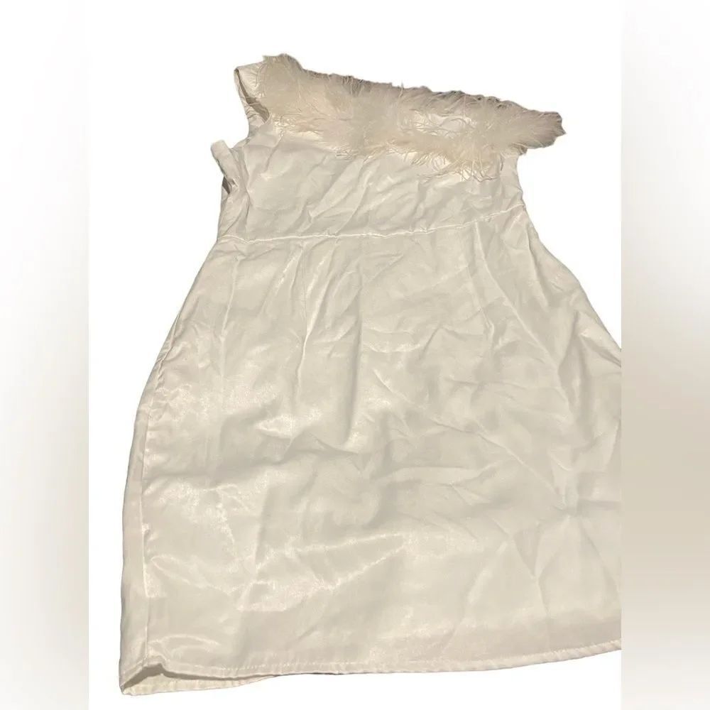 Altar’d State white satin dress zips up side faux fur accents new with tags